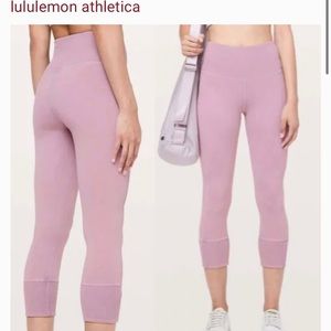 Lululemon, Wunder Under Crop 23”, ribbed, full-on luxtreme, like new, sz 6, pink